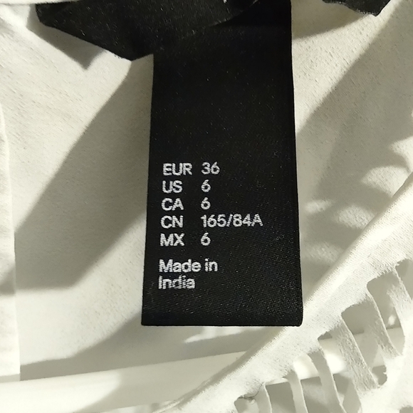 H&M Blouse| Size 6 - Picture 2 of 6